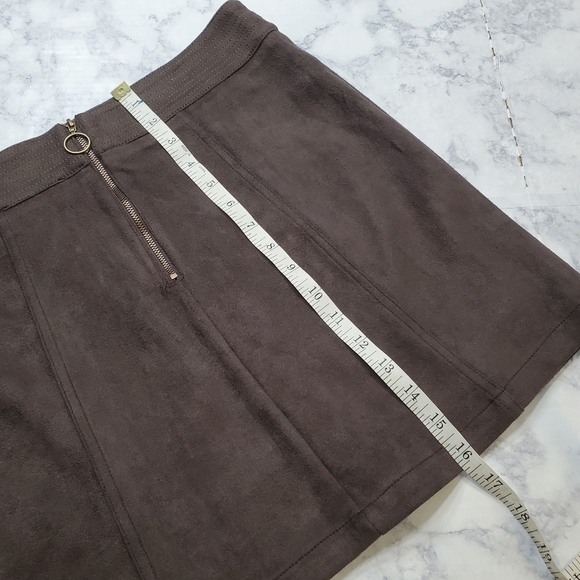LOVE Riche Mini Skirt Womens Small Charcoal Brown Microsuede Western Embroidery - Picture 10 of 14